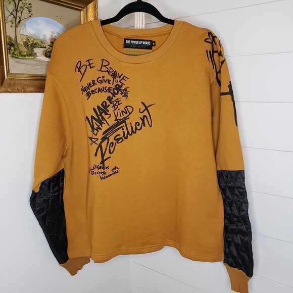 The Power Of Words Thale Blanc Resilient Crewneck Sweatshirt Quilted Sleeve Med - Picture 3 of 10